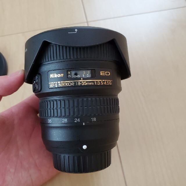 Nikon(ニコン)の【美】ニコン AF-S NIKKOR 18-35mm f/3.5-4.5G ED スマホ/家電/カメラのカメラ(レンズ(ズーム))の商品写真