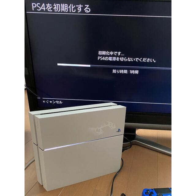 PlayStation4(プレイステーション4)のPlayStation4 CUH-1100A (ホワイト・500GB) エンタメ/ホビーのゲームソフト/ゲーム機本体(家庭用ゲーム機本体)の商品写真