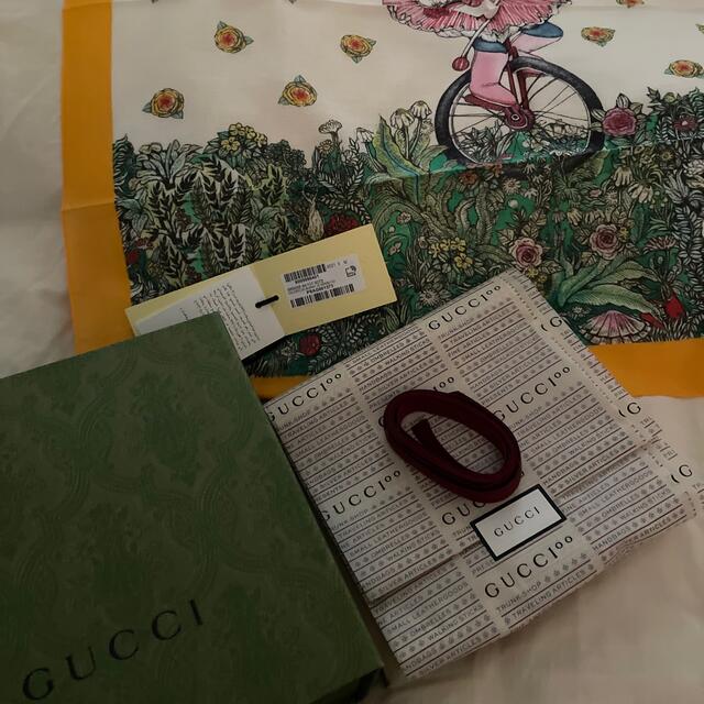 Gucci(グッチ)ののり様専用 GUCCI ヒグチユウコ デザイン スカーフ 未使用  レディースのファッション小物(バンダナ/スカーフ)の商品写真