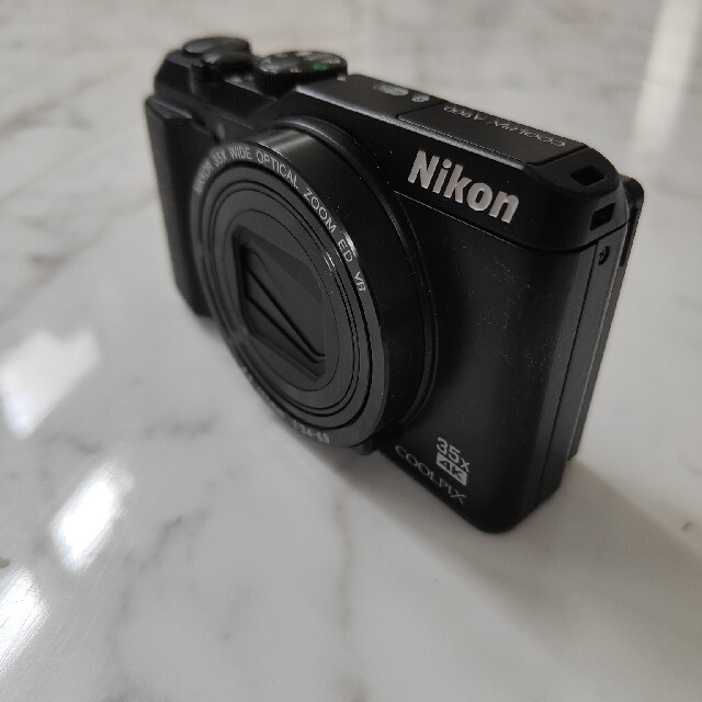 Nikon(ニコン)の値下げ　coolpix　900a 美品　黒　blk black スマホ/家電/カメラのカメラ(コンパクトデジタルカメラ)の商品写真