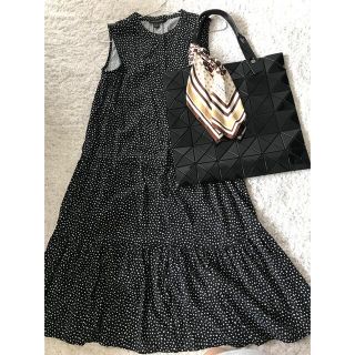 バナナリパブリック(Banana Republic)の超美品♪バナナリパブリック　ふわっとワンピース　黒(ひざ丈ワンピース)