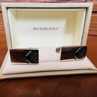 バーバリー(BURBERRY)のBurberry カフスボタン 新品  送料込み(カフリンクス)