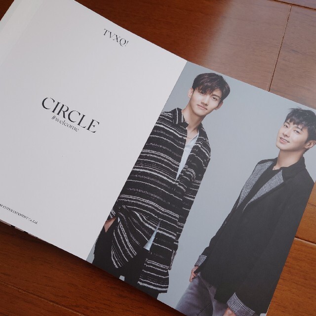 東方神起 TVXQ Circle POSTCARD BOOK エンタメ/ホビーのタレントグッズ(アイドルグッズ)の商品写真