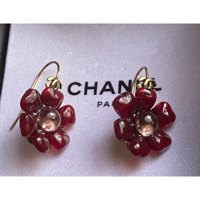 CHANEL(シャネル)のシャネル❤️ヴィンテージ グリポア  お花 ピアス レディースのアクセサリー(ピアス)の商品写真