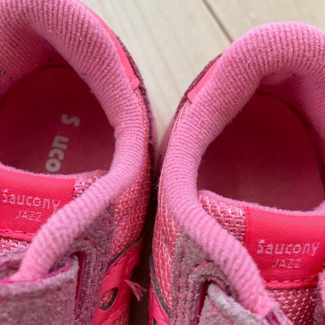 SAUCONY(サッカニー)のsaucony  サッカニー　スニーカー　12.5センチ キッズ/ベビー/マタニティのベビー靴/シューズ(~14cm)(スニーカー)の商品写真