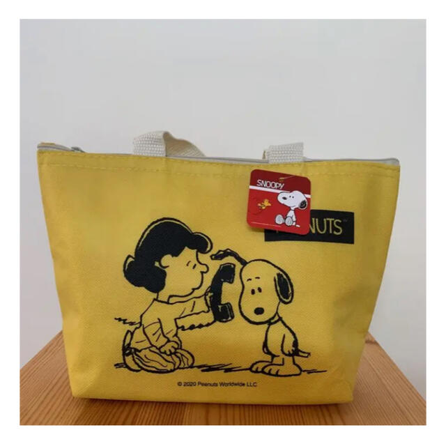 SNOOPY(スヌーピー)の新品　サージュ スヌーピーメイト 保冷温バッグ インテリア/住まい/日用品のキッチン/食器(弁当用品)の商品写真