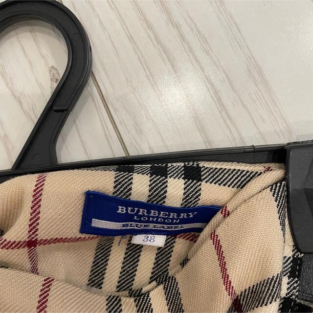 BURBERRY BLUE LABEL(バーバリーブルーレーベル)のバーバリー　ミニスカート レディースのスカート(ミニスカート)の商品写真