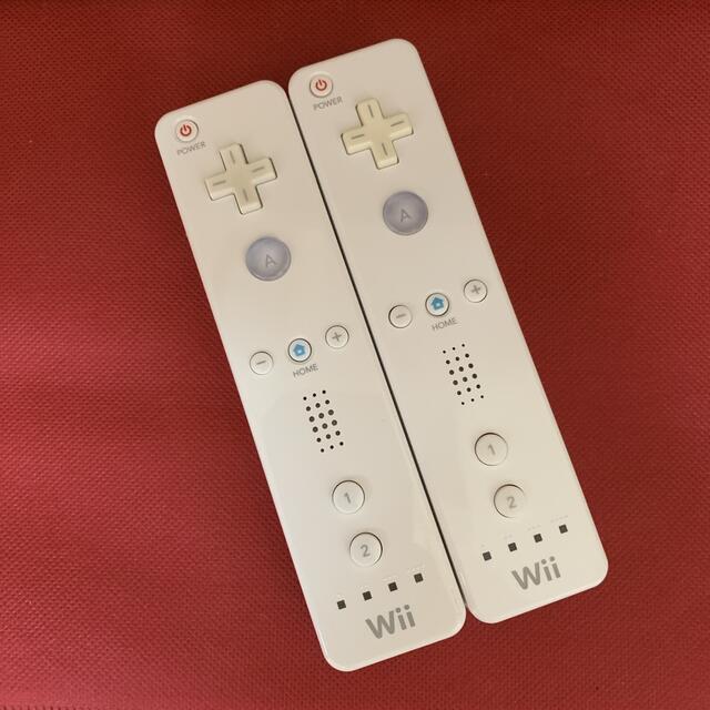 Wii U(ウィーユー)のWiiリモコン　Wiiコントローラー　任天堂　WiiU NINTENDO エンタメ/ホビーのゲームソフト/ゲーム機本体(家庭用ゲーム機本体)の商品写真