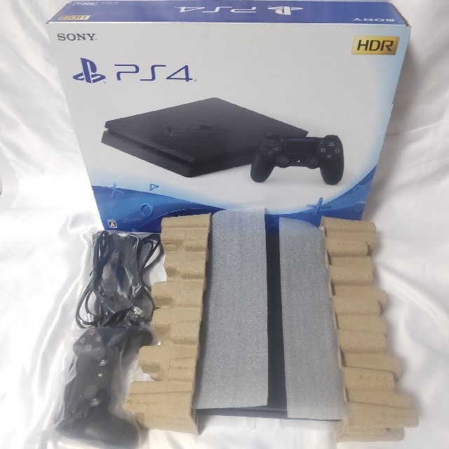 PlayStation4(プレイステーション4)のPS4 ジェットブラック 薄型 CUH-2200A500GBモデル エンタメ/ホビーのゲームソフト/ゲーム機本体(家庭用ゲーム機本体)の商品写真