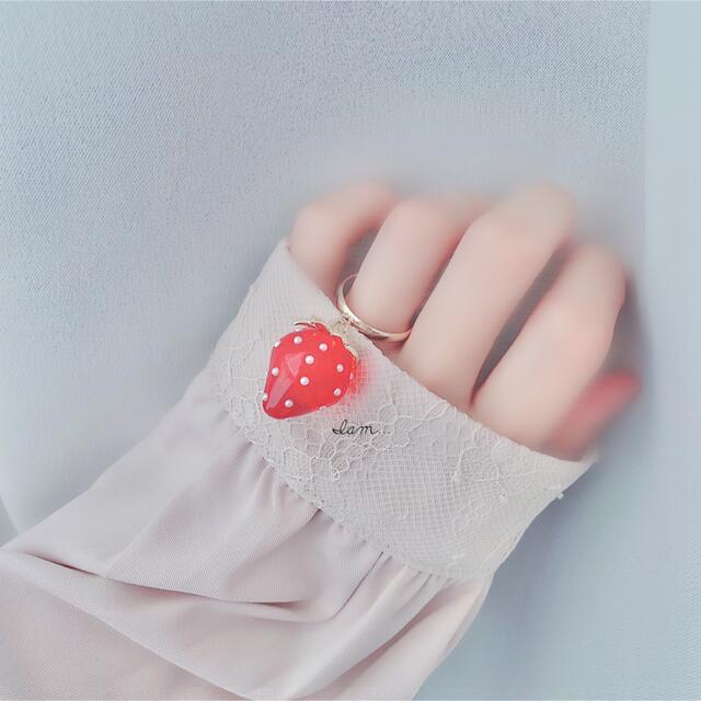 strawberry gold ring いちご 苺 イチゴ ハンドメイドのアクセサリー(リング)の商品写真