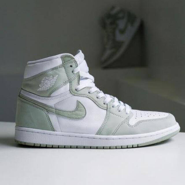 NIKE WMNS AIR JORDAN 1 HIGH OG SEAFOAM