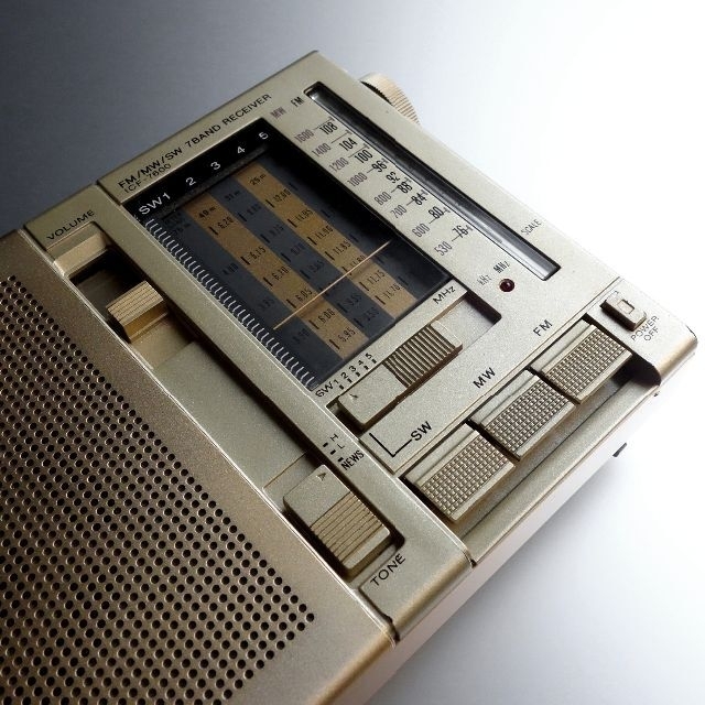 SONY - 【超希少 動作品】ソニー ラジオ 30万台記念 ゴールド SONY - 【超希少 動作品】ソニー ラジオ 30万台記念 ゴールド