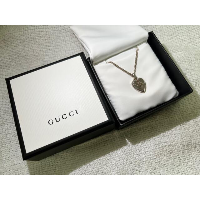Gucci(グッチ)のグッチ ノットハート ネックレス・ペンダント レディースのアクセサリー(ネックレス)の商品写真