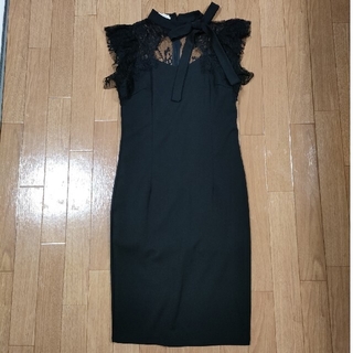 ブラックドレス(ミディアムドレス)