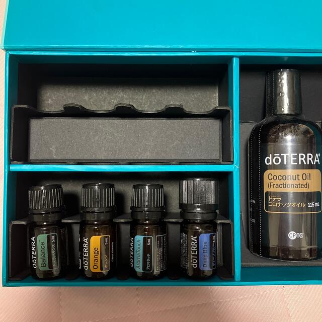 doTERRA(ドテラ)のドテラセット週末お値下げ中！ コスメ/美容のリラクゼーション(アロマオイル)の商品写真