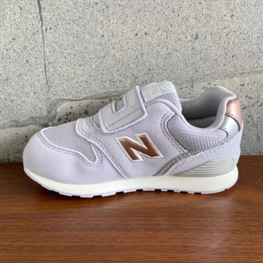 New Balance(ニューバランス)の【新品】14.5センチ ライラック ニューバランス スニーカー キッズ キッズ/ベビー/マタニティのキッズ靴/シューズ(15cm~)(スニーカー)の商品写真