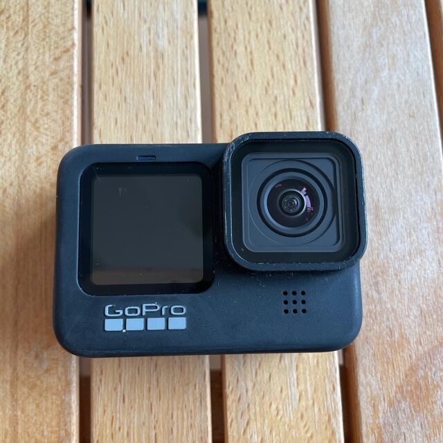 GoPro(ゴープロ)のGoPro9 純正バッテリー2個 スマホ/家電/カメラのカメラ(ビデオカメラ)の商品写真
