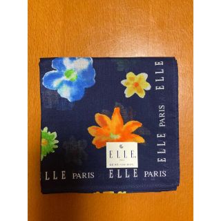 エル(ELLE)のELLE ハンカチ　花　紺色　新品(ハンカチ)