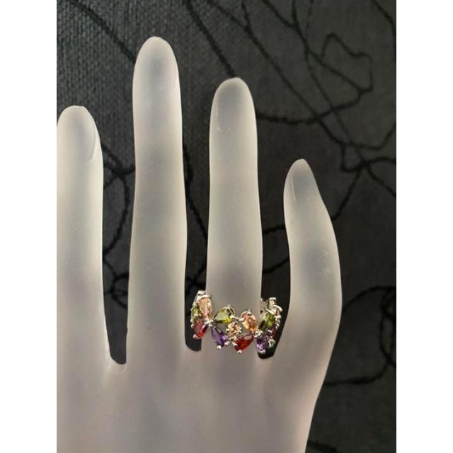 （1057）22号　カラフルフラワーお花のスワロフスキー癒しのリング　指輪 レディースのアクセサリー(リング(指輪))の商品写真