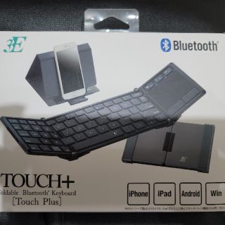 タッチプラス タッチパッド付Bluetoothキーボード 3つ折りタイプ ブラッ(PC周辺機器)