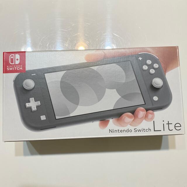 携帯用ゲーム機本体switch light スイッチ　ライト　美品