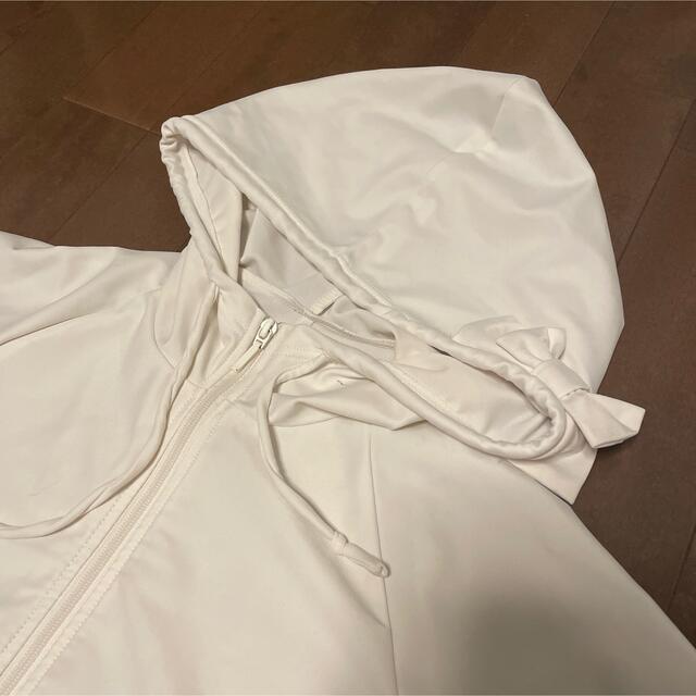 Roxy(ロキシー)のラッシュガード　レディース　長袖フード付き　リボンモチーフ　UV対策 レディースの水着/浴衣(その他)の商品写真