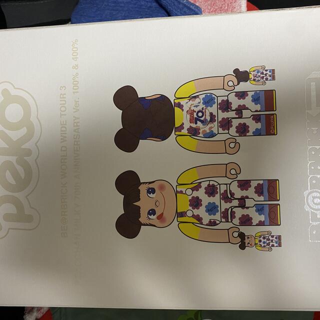 セール最安 ベアブリック ペコちゃん 70周年 キャラクターグッズ