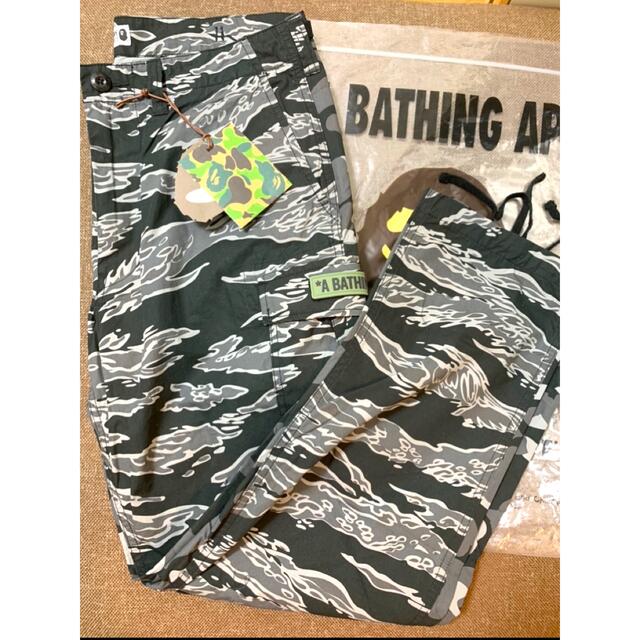 A BATHING APE(アベイシングエイプ)のBAPE × UNDEFEATED 18aw 6POCKET PANTS メンズのパンツ(ワークパンツ/カーゴパンツ)の商品写真