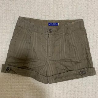 バーバリーブルーレーベル(BURBERRY BLUE LABEL)のバーバリーブルーレーベル　カーキ色のショートパンツ(ショートパンツ)