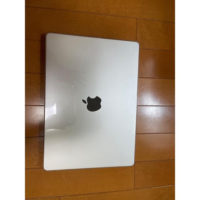 Apple(アップル)のclayton様専用　Macbook Pro 14 2021 16GB シルバー スマホ/家電/カメラのPC/タブレット(ノートPC)の商品写真