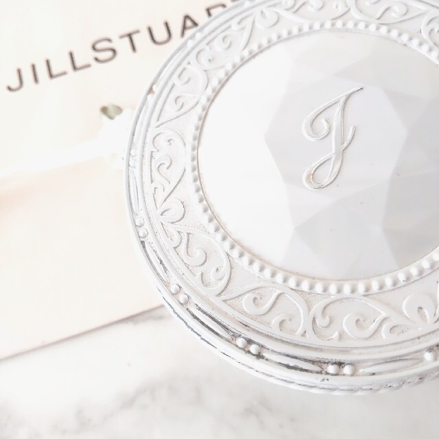 JILLSTUART(ジルスチュアート)のJILLSTUART コンパクト ファンデーション ケース 限定 コスメ/美容のメイク道具/ケアグッズ(ボトル・ケース・携帯小物)の商品写真