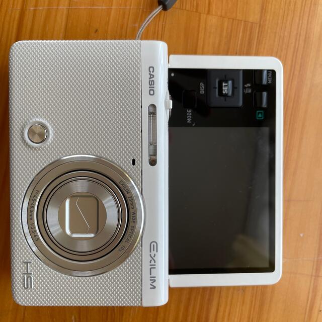 CASIO(カシオ)の値下げしました！CASIO デジタルカメラ EXILIM EX-ZR50WE スマホ/家電/カメラのカメラ(コンパクトデジタルカメラ)の商品写真