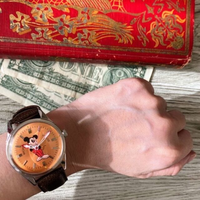 【紳士なミッキー】 HMT / ディズニー / メンズ腕時計 / オレンジ メンズの時計(腕時計(アナログ))の商品写真