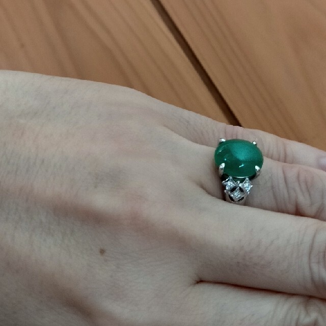翡翠の指輪 Pt900 脇石 天然ダイアモンド