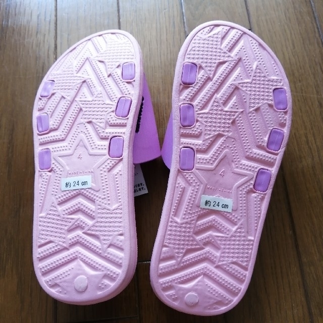 SNOOPY(スヌーピー)の【即購入OK(^-^】スヌーピー シャワーサンダル 新品タグ付き 24cm2 レディースの靴/シューズ(サンダル)の商品写真