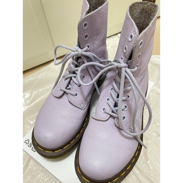 Dr.Martens(ドクターマーチン)のDr.Martens 8ホール AIR CUSHION SOLE レディースの靴/シューズ(ブーツ)の商品写真