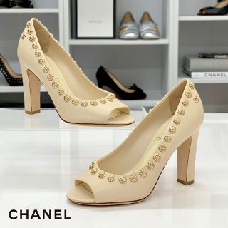 シャネル(CHANEL)の4455 シャネル レザー カメリア スタッズ ココマーク オープントゥパンプス(ハイヒール/パンプス)