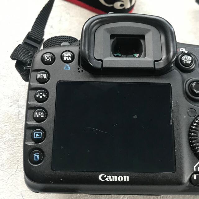 CARON(キャロン)のCanon EOS 7D ボディ バッテリーグリップ 電池 充電器 スマホ/家電/カメラのカメラ(デジタル一眼)の商品写真