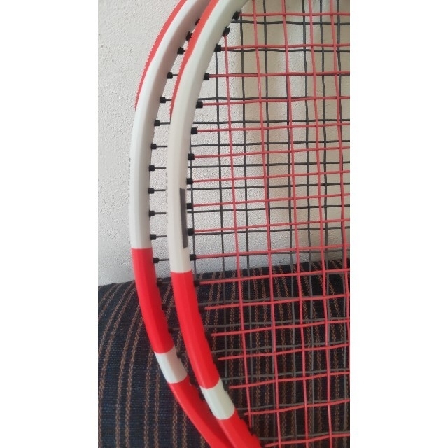 Babolat(バボラ)のピュアストライク100グリップ2　2本組 スポーツ/アウトドアのテニス(ラケット)の商品写真