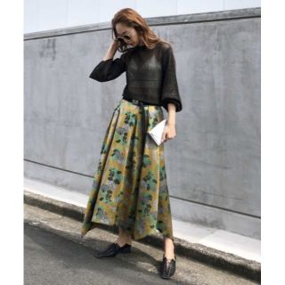 アメリヴィンテージ(Ameri VINTAGE)の入荷待 AMERI vintage ロングフレアスカート 総柄花柄　イエロー(ロングスカート)