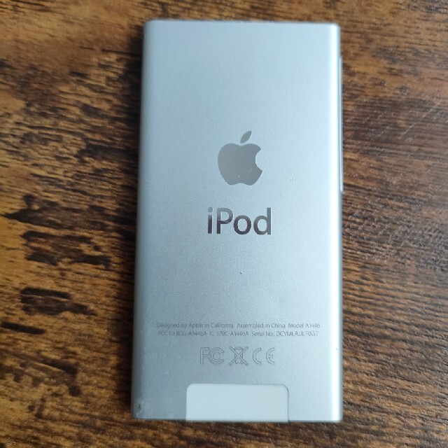 iPod(アイポッド)のiPod nano 第7世代 16GB スマホ/家電/カメラのオーディオ機器(ポータブルプレーヤー)の商品写真