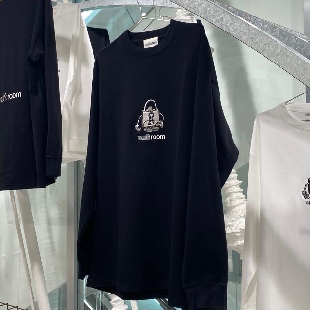 vault room MONOCHROME LOGO L/S TEE smhspatna.org.in