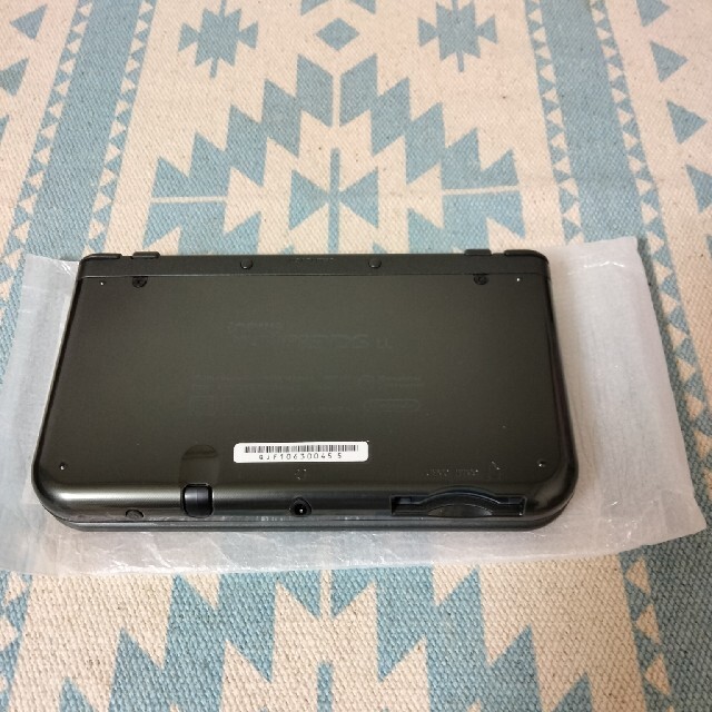 ニンテンドー3DS(ニンテンドー3DS)の「Newニンテンドー3DS LL メタリックブラック」美品 エンタメ/ホビーのゲームソフト/ゲーム機本体(携帯用ゲーム機本体)の商品写真