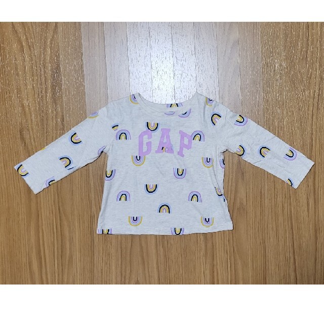 GAP Kids(ギャップキッズ)のGAP   子供服　ベビー服　長袖 キッズ/ベビー/マタニティのキッズ服女の子用(90cm~)(Tシャツ/カットソー)の商品写真