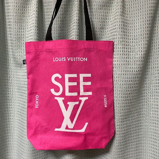 LOUIS VUITTON(ルイヴィトン)のSEE LV 限定トートバッグ レディースのバッグ(トートバッグ)の商品写真