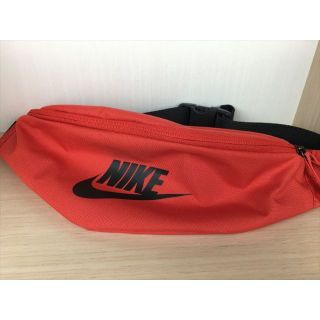 ナイキ(NIKE)のナイキ ヘリテージ ヒップパック ウエストポーチ バック 新品 (38)(ショルダーバッグ)