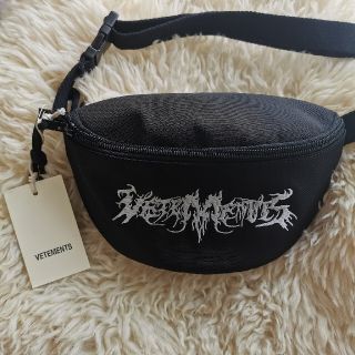 バレンシアガ(Balenciaga)のvetements logo belt bag ボディバッグ ショルダーバッグ(ショルダーバッグ)