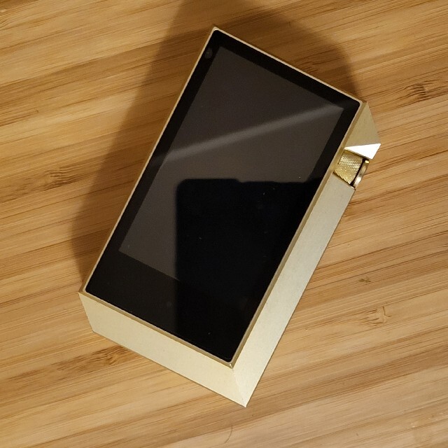 iriver(アイリバー)のAstell&Kern AK240 GOLD スマホ/家電/カメラのオーディオ機器(ポータブルプレーヤー)の商品写真