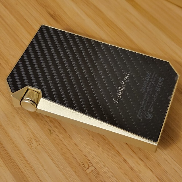 iriver(アイリバー)のAstell&Kern AK240 GOLD スマホ/家電/カメラのオーディオ機器(ポータブルプレーヤー)の商品写真