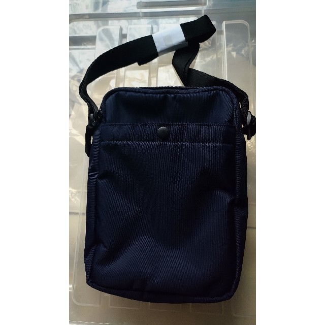 UNIQLO(ユニクロ)のショルダーバック メンズのバッグ(ショルダーバッグ)の商品写真